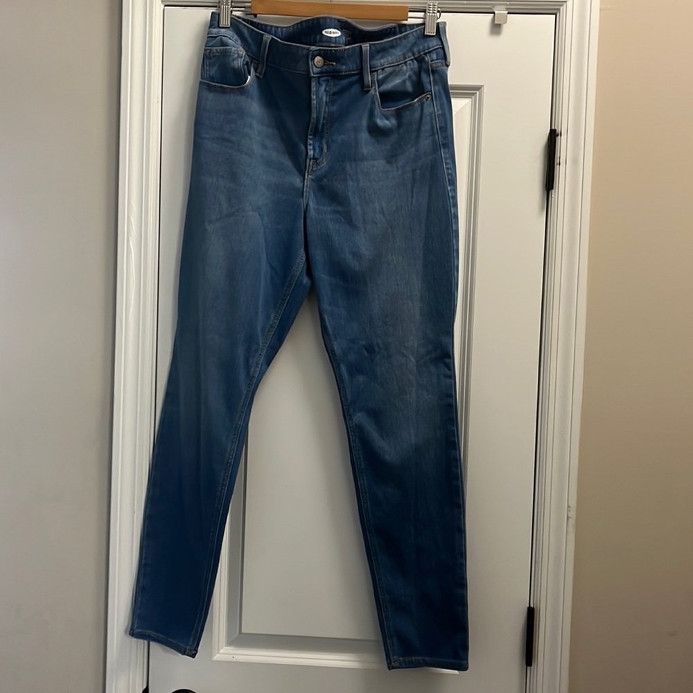 Light blue Old Navy Rockstar, super skinny high rise jeans